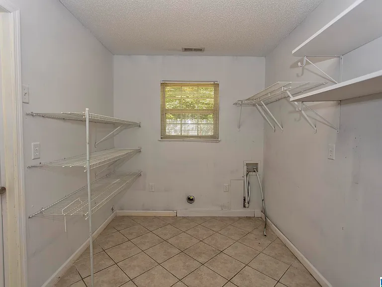 1612 Glenwood St NW — Photo 17