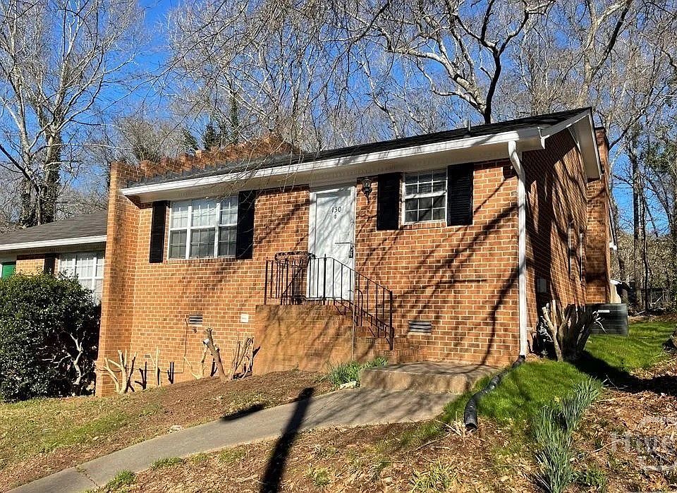 1st image of 130 Oxford Ct