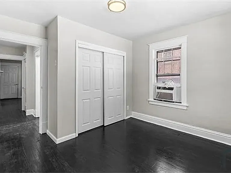 5415 Hamilton Ave — Photo 12