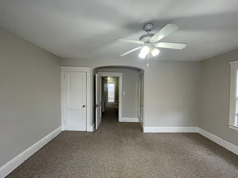 2322 S Overlook Rd — Photo 32