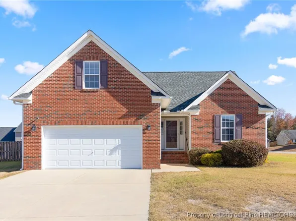 1504 Thoroughbred Trl, Parkton, NC 28371
