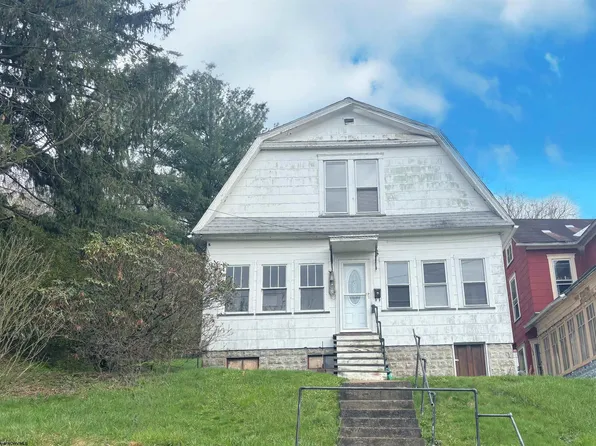510 Gay St, Grafton, WV 26354