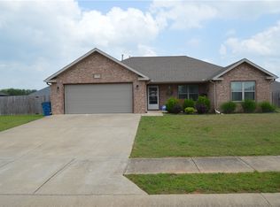 790 Washburn Dr, Pea Ridge, AR 72751