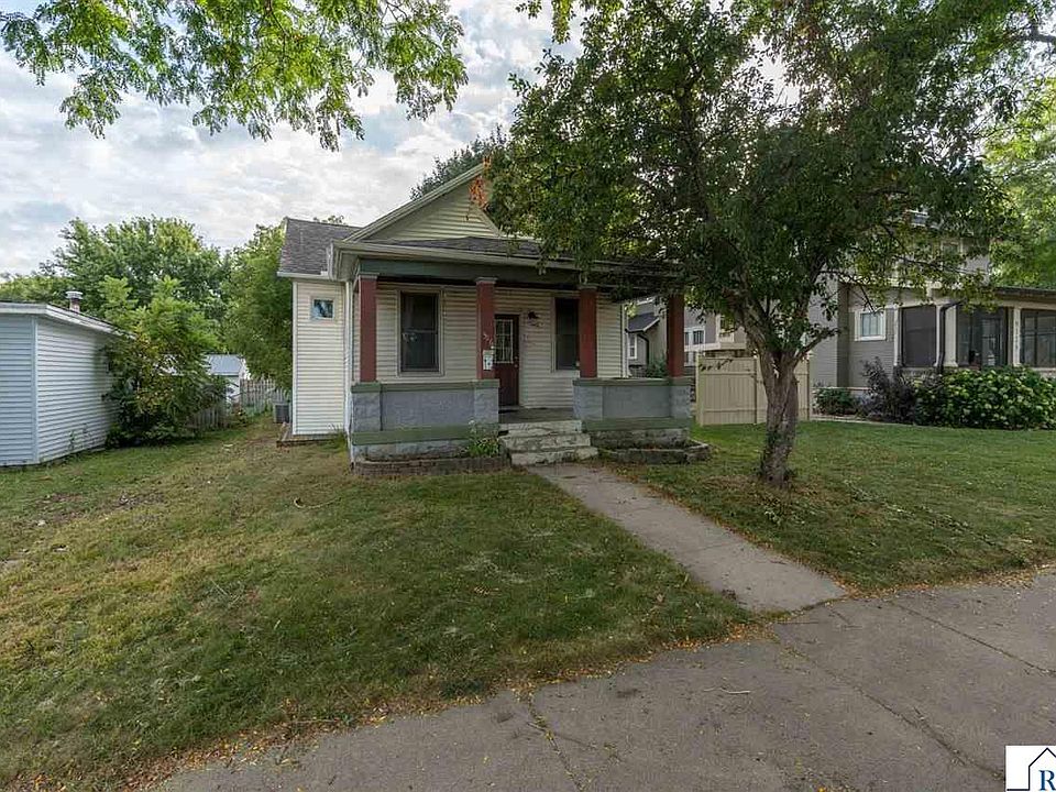 1st image of 326 Grace St
