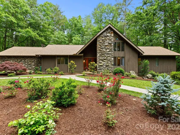 195 Tranquility Pl, Hendersonville, NC 28739