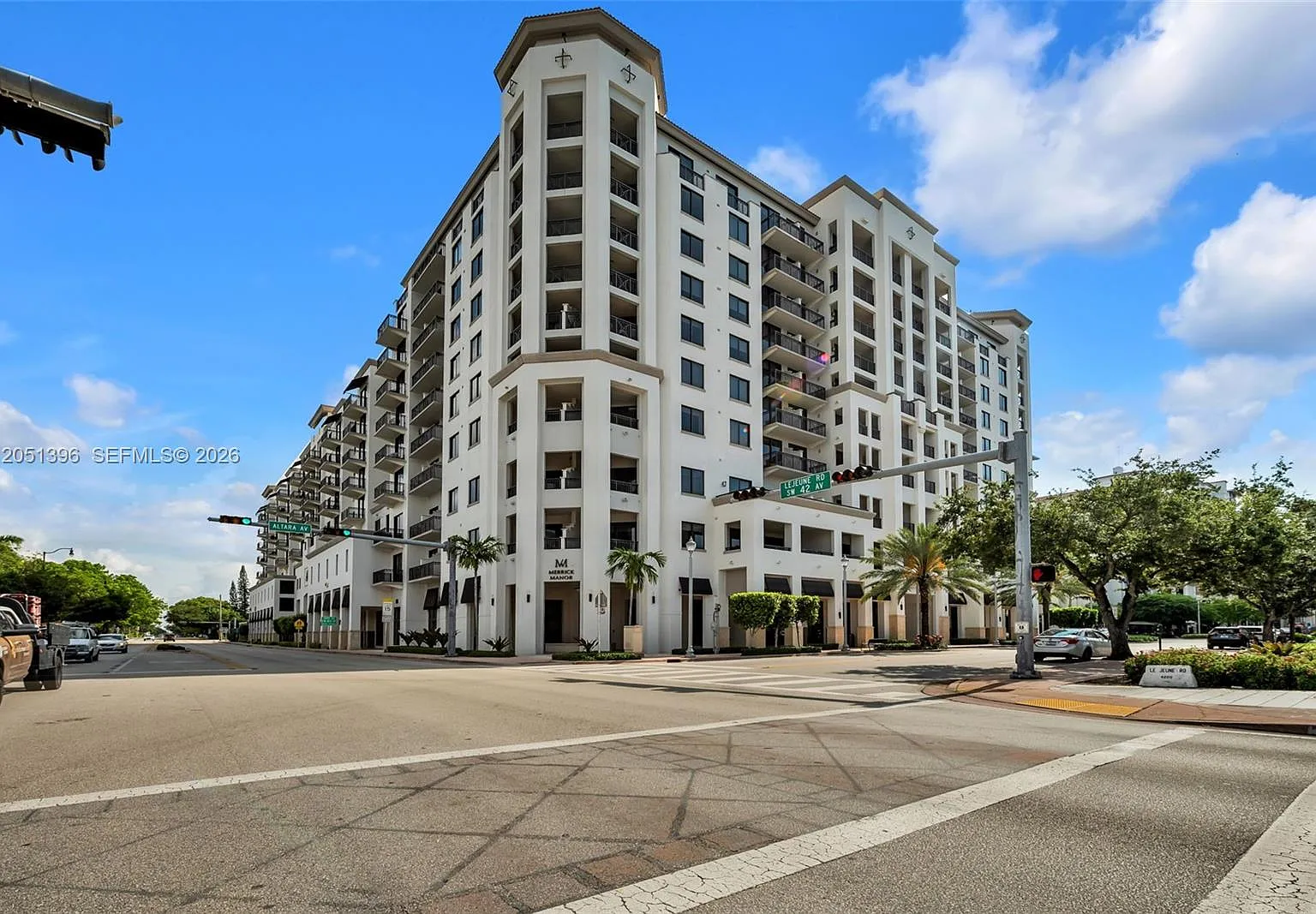 Merrick Manor Condo — Photo 1