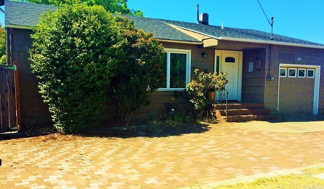 1st image of 220 Berrydale Ave