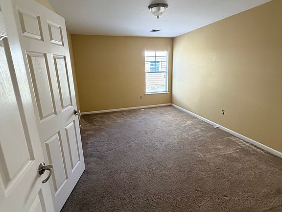 2nd image of 307 E Excelsior St