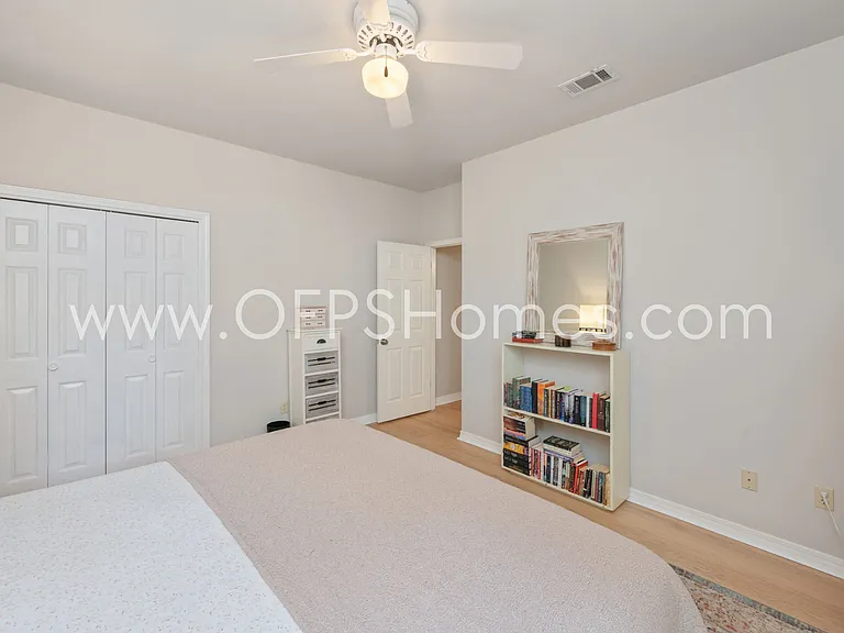 319 Sailfish Cir — Photo 23