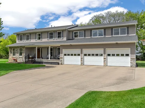 8506 Federalist Rd, Marion, IA 52302
