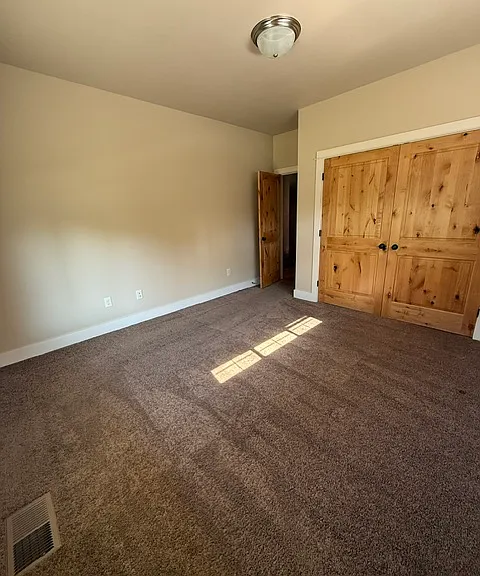4213 Brenden St — Photo 15