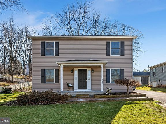 5th image of 235 Somerset Dr