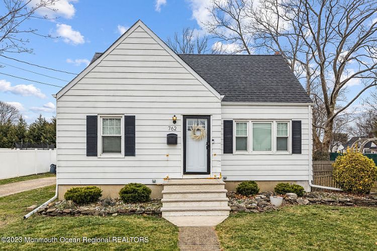 1st image of 762 Bordentown Ave