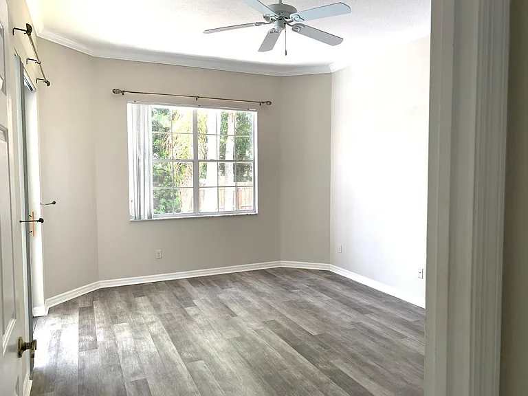 2435 Shoal Creek Ct — Photo 7