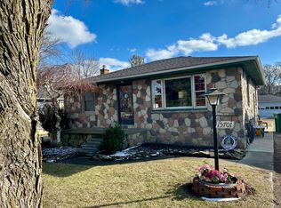 15701 Heide St, Brownstown, MI 48173