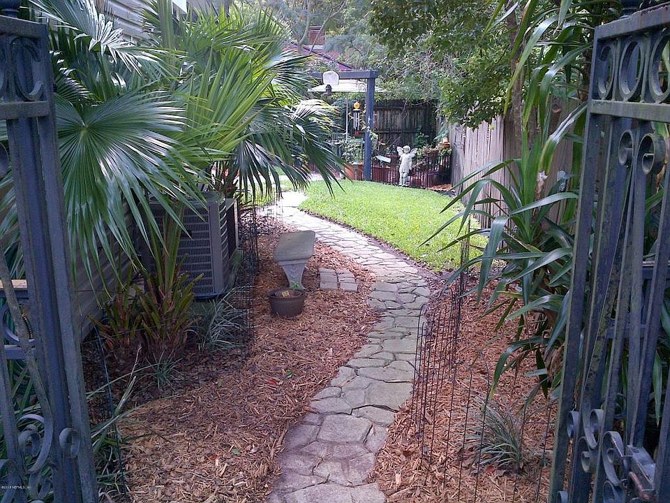 1st image of 3758 Glencove Ave