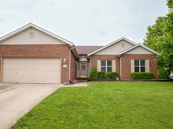 2745 Lake Lucerne Dr, Shiloh, IL 62221