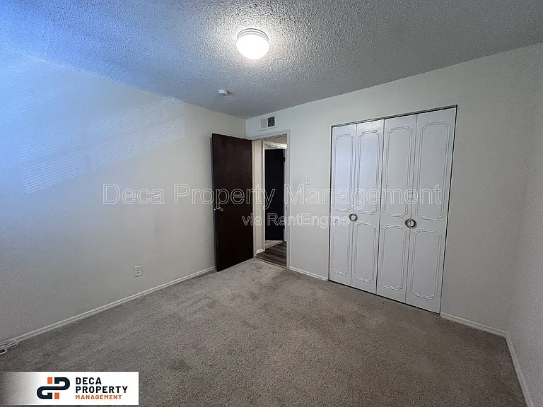 10048 Squire Meadows Dr #5 — Photo 8