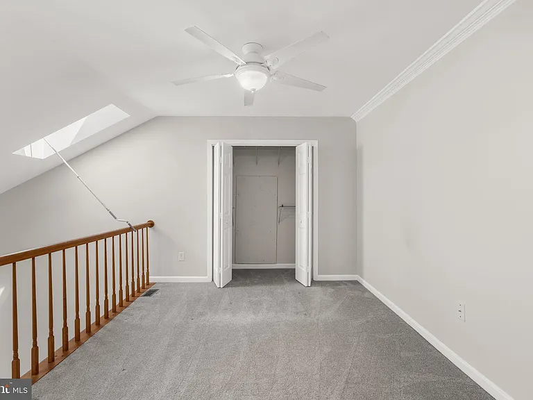 2221 Lovedale Ln #I — Photo 17
