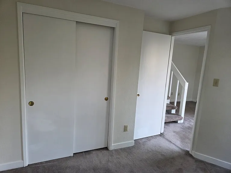 Second downstairs bedroom