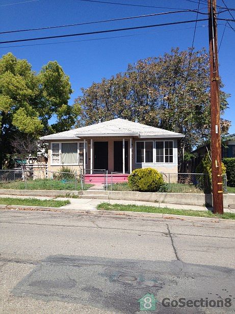 1st image of 114 W 9th St