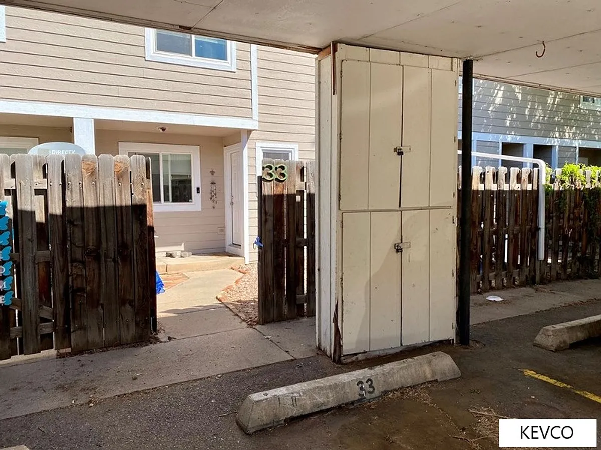 Building Photo - 3005 Ross Dr #W33