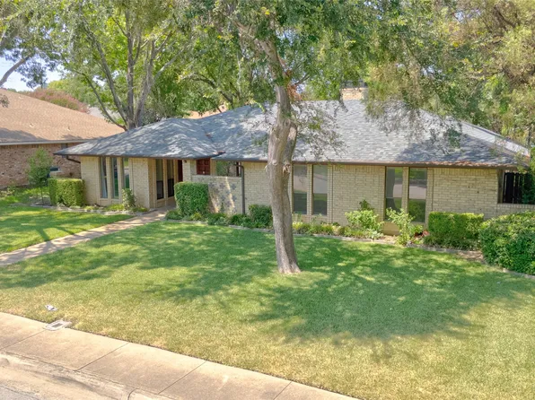 339 Hummingbird Ln, Duncanville, TX 75137