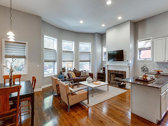 2nd image of 1511 W Montrose Ave APT 1E