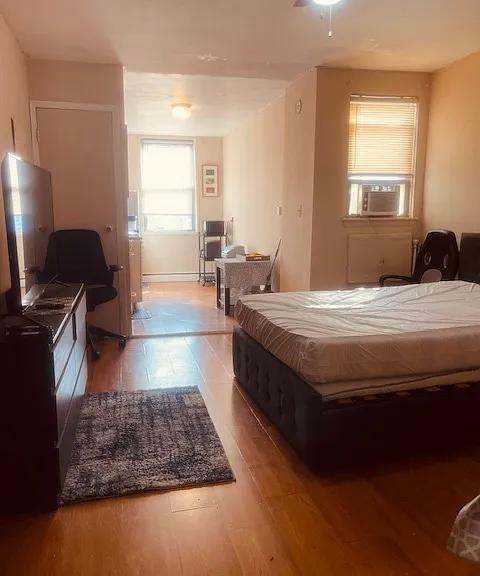 221 Sip Ave #7 — Photo 6