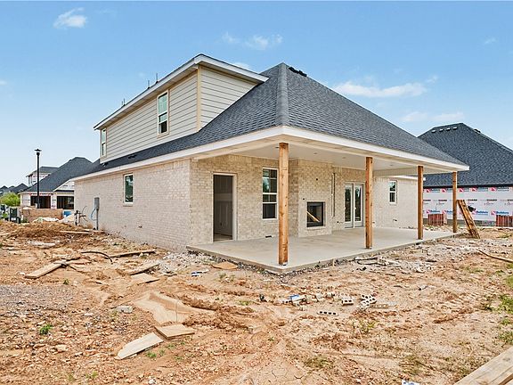 5th image of 1120 Canyon Maple St