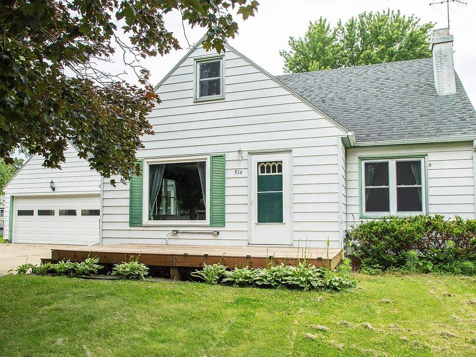 1st image of 916 Harlington Pl