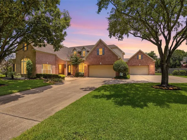 38 Highclere Park Dr, Spring, TX 77379