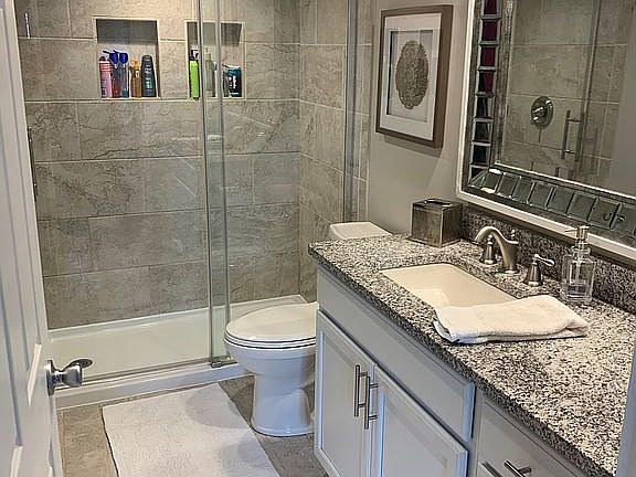 5th image of 6318 Hyland Dr