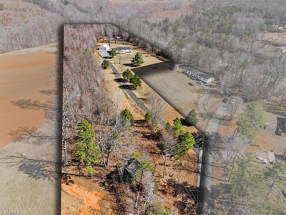 3rd image of 235 Aberdeen Rd