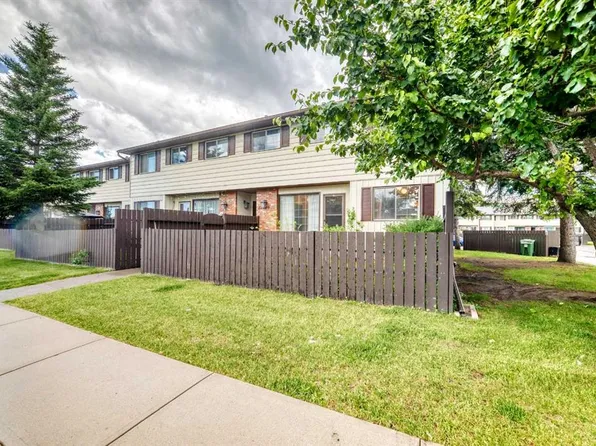 175 E Manora Pl NE #58, Calgary, AB T2A 5P7