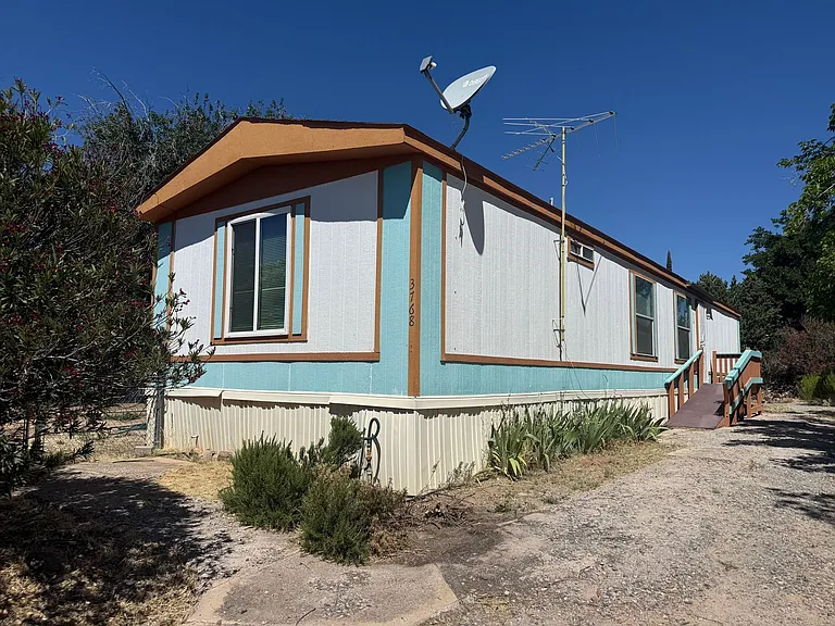 3768 E Western Dr — Photo 2