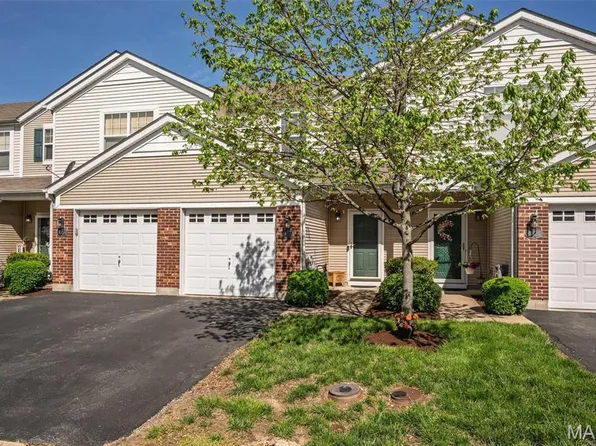 4832 Heritage Heights Cir, Hazelwood, MO 63042