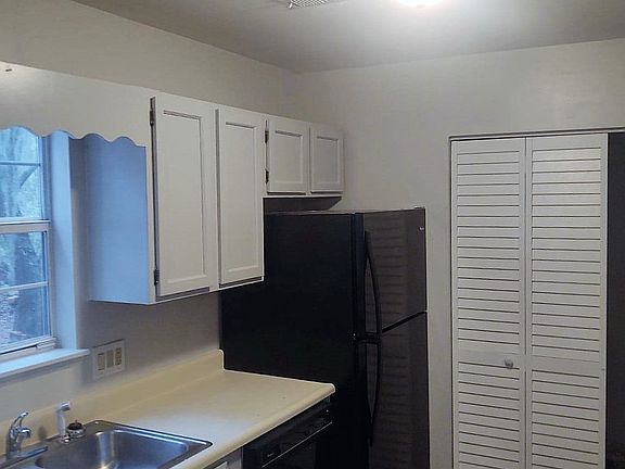 3rd image of 116 Tamara Ln #A