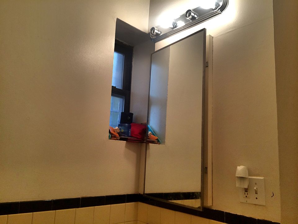1st image of 426 E 115th St APT 3C
