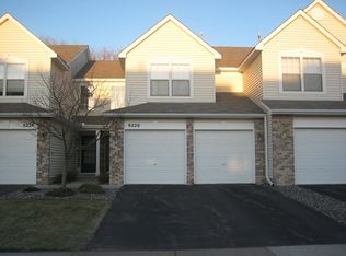 9220 Merrimac Ln N, Maple Grove, MN 55311