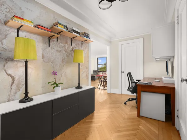 395 Riverside Drive image 3 of 9