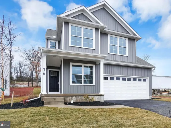 45 Eli Dr, York, PA 17404