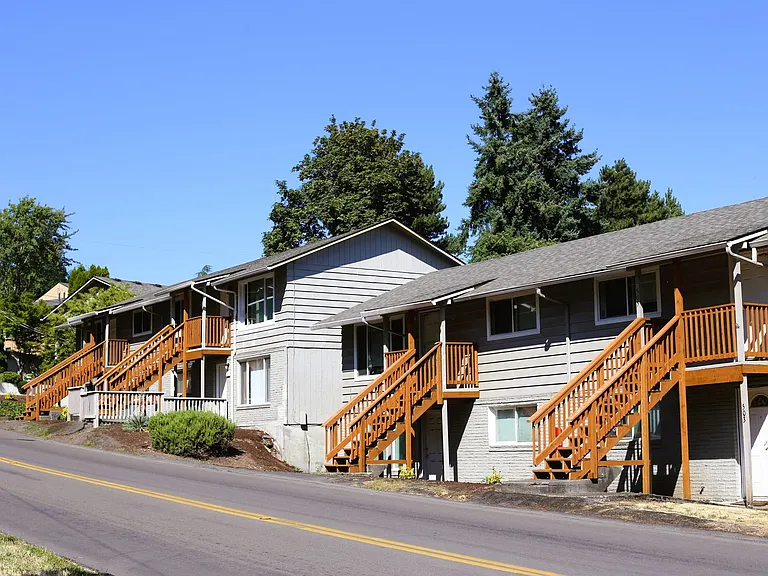 503 E Reserve St — Photo 7