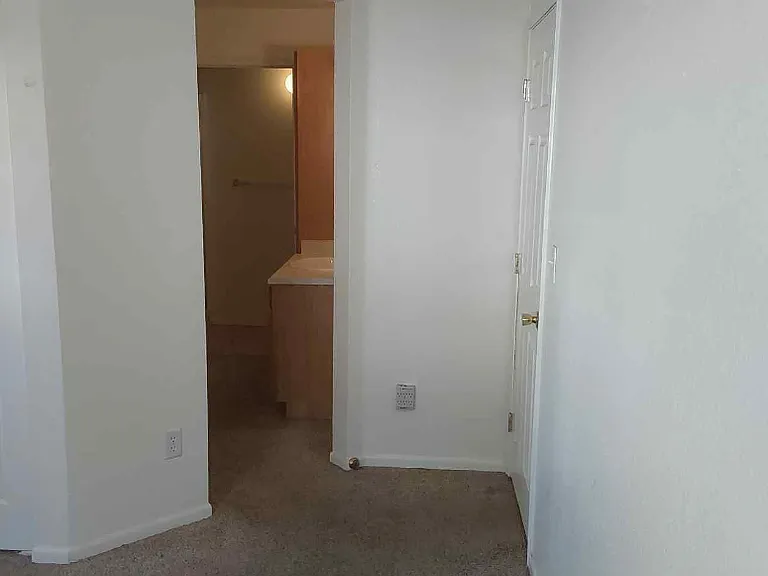 2551 24th St #B1-B-1 — Photo 4