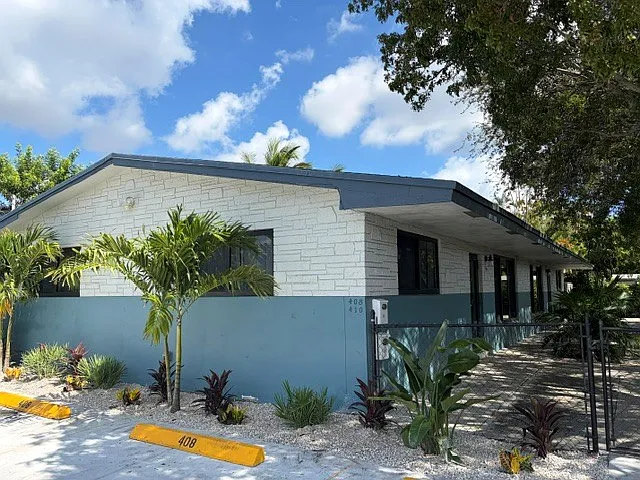 408 SW 8th St — Photo 12