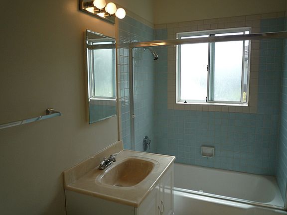 5th image of 8448 Denton St