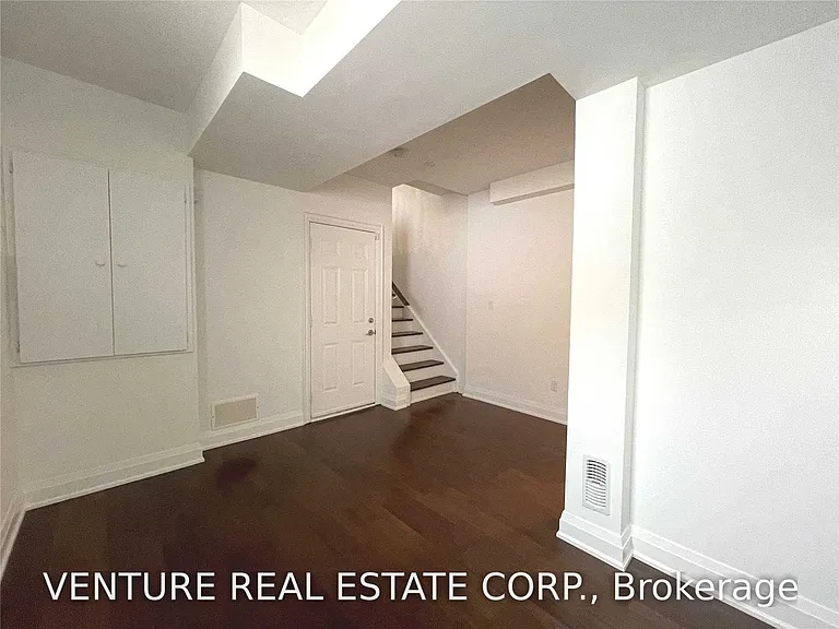 31 Ted Reeve Dr — Photo 31