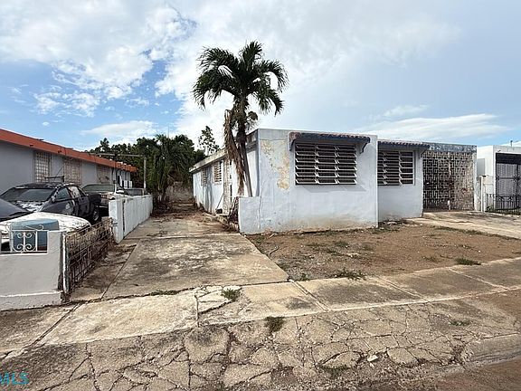 2nd image of 221 15th St