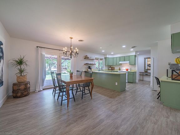 3rd image of 10587 Quail Hollow Dr