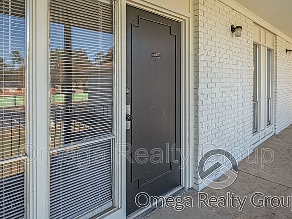 4th image of 4724 S Court St #206